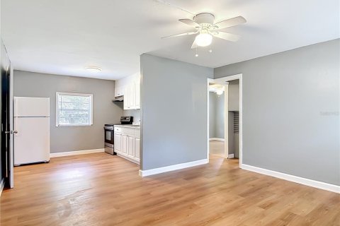 House in Holly Hill, Florida 2 bedrooms, 60.2 sq.m. № 2207418 - photo 9
