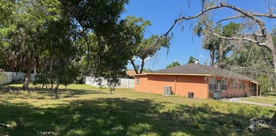 Propiedad comercial en Oldsmar, Florida 142.7 m2 № 2155900