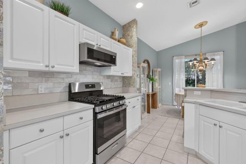 House in Port St. Lucie, Florida 2 bedrooms, 154.31 sq.m. № 2249939 - photo 12