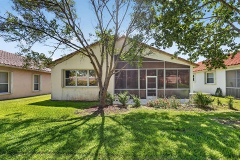 House in Port St. Lucie, Florida 2 bedrooms, 154.31 sq.m. № 2249939 - photo 25