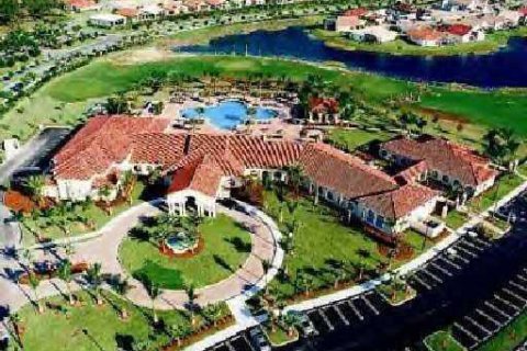 House in Port St. Lucie, Florida 2 bedrooms, 154.31 sq.m. № 2249939 - photo 27