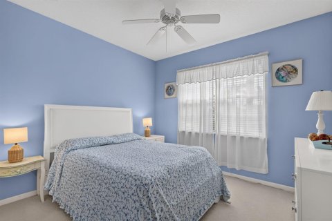 House in Port St. Lucie, Florida 2 bedrooms, 154.31 sq.m. № 2249939 - photo 18