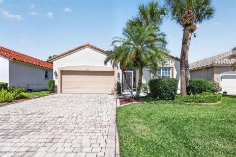 House in Port St. Lucie, Florida 2 bedrooms, 154.31 sq.m. № 2249939