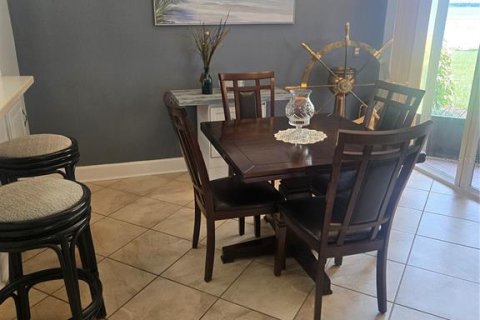 Condominio en alquiler en Saint Petersburg, Florida, 2 dormitorios, 100.52 m2 № 1843760 - foto 9