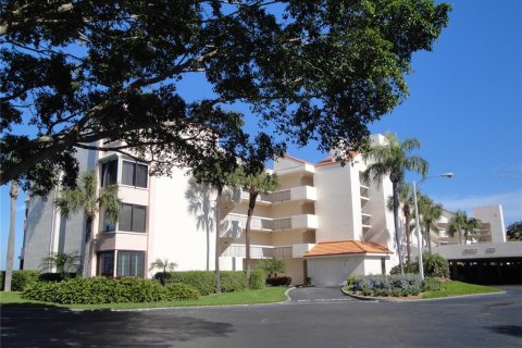 Condominio en alquiler en Saint Petersburg, Florida, 2 dormitorios, 100.52 m2 № 1843760 - foto 1