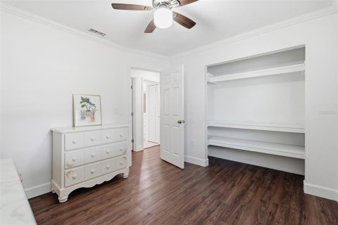 House in Palm Harbor, Florida 3 bedrooms, 125.6 sq.m. № 2093153 - photo 16