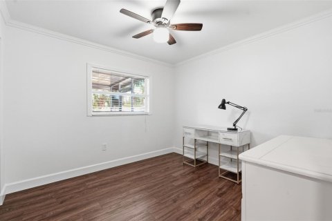 House in Palm Harbor, Florida 3 bedrooms, 125.6 sq.m. № 2093153 - photo 15