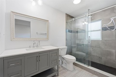 House in Palm Harbor, Florida 3 bedrooms, 125.6 sq.m. № 2093153 - photo 14