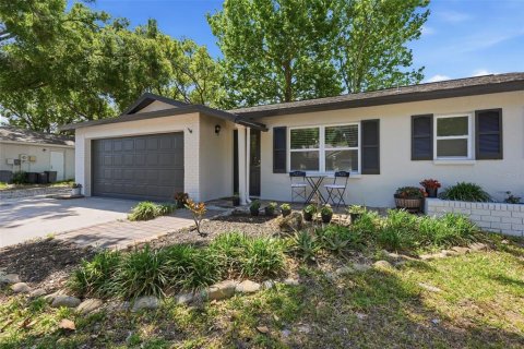 House in Palm Harbor, Florida 3 bedrooms, 125.6 sq.m. № 2093153 - photo 3