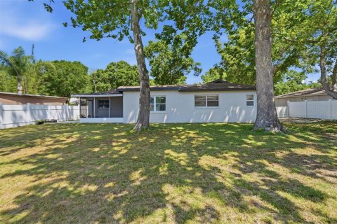 House in Palm Harbor, Florida 3 bedrooms, 125.6 sq.m. № 2093153 - photo 23