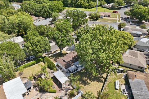 House in Palm Harbor, Florida 3 bedrooms, 125.6 sq.m. № 2093153 - photo 26