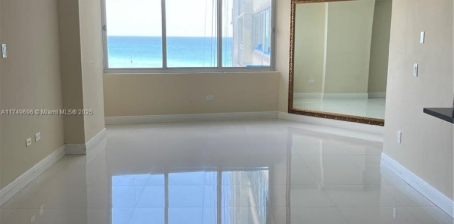 Condo à Miami Beach, Floride, 1 chambre № 1729240