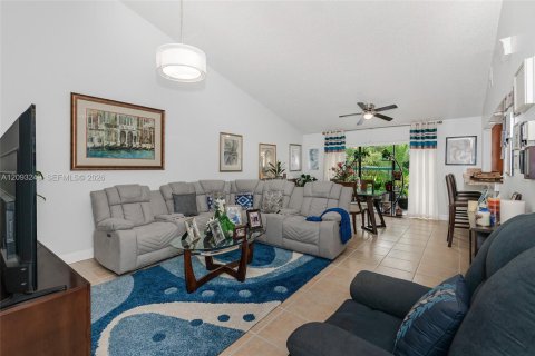 Casa en venta en Margate, Florida, 3 dormitorios, 128.86 m2 № 2382722 - foto 4
