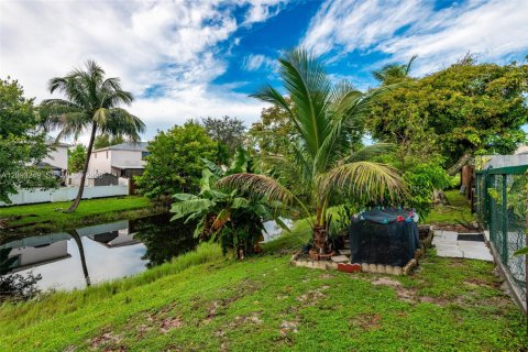 Casa en venta en Margate, Florida, 3 dormitorios, 128.86 m2 № 2382722 - foto 27