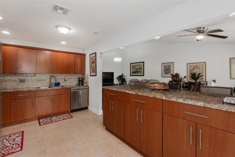 Casa en venta en Margate, Florida, 3 dormitorios, 128.86 m2 № 2382722 - foto 11