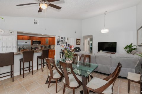 Casa en venta en Margate, Florida, 3 dormitorios, 128.86 m2 № 2382722 - foto 6