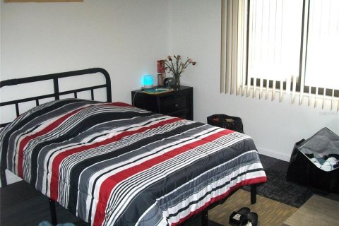 House in Ocala, Florida 2 bedrooms, 119.75 sq.m. № 1539865 - photo 8