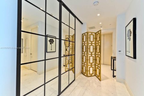 Condominio en venta en Sunny Isles Beach, Florida, 1 dormitorio, 104.52 m2 № 1939971 - foto 9