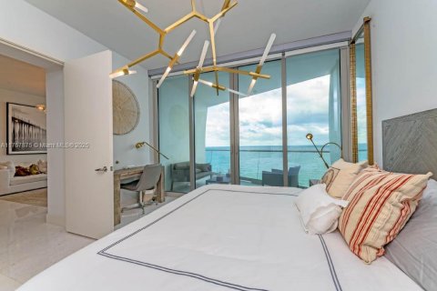 Condominio en venta en Sunny Isles Beach, Florida, 1 dormitorio, 104.52 m2 № 1939971 - foto 13