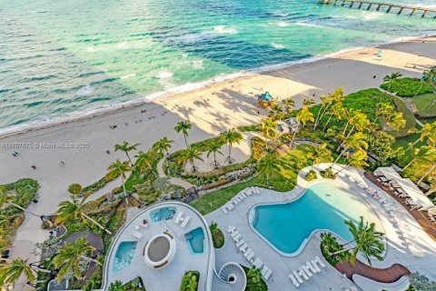 Condominio en venta en Sunny Isles Beach, Florida, 1 dormitorio, 104.52 m2 № 1939971 - foto 26