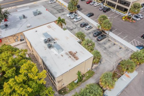 Propiedad comercial en alquiler en Tampa, Florida № 1066280 - foto 12