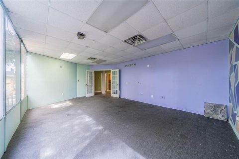 Propiedad comercial en alquiler en Tampa, Florida № 1066280 - foto 17