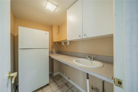 Propiedad comercial en alquiler en Tampa, Florida № 1066280 - foto 19