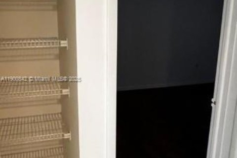 Снять в аренду кондоминиум в Хайалиа, Флорида 2 спальни, 80.82м2, № 1952103 - фото 16