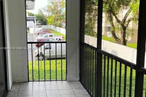 Снять в аренду кондоминиум в Хайалиа, Флорида 2 спальни, 80.82м2, № 1952103 - фото 21