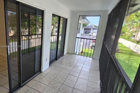 Снять в аренду кондоминиум в Хайалиа, Флорида 2 спальни, 80.82м2, № 1952103 - фото 22