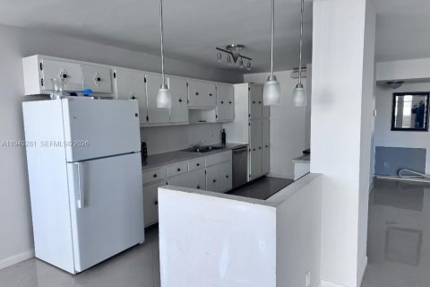 Купить кондоминиум в Халландейл-Бич, Флорида 3 комнаты, 133.78м2, № 2006591 - фото 5