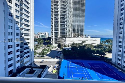 Купить кондоминиум в Халландейл-Бич, Флорида 3 комнаты, 133.78м2, № 2006591 - фото 6