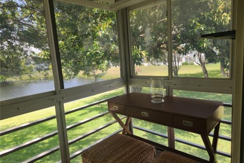 Купить кондоминиум в Дирфилд-Бич, Флорида 2 спальни, 76.18м2, № 2053588 - фото 16