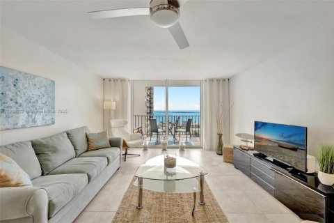 Copropriété à vendre à Hollywood, Floride: 1 chambre, 72.19 m2 № 1965134 - photo 12