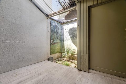 Купить кондоминиум в Саут-Майами, Флорида 3 спальни, 204.38м2, № 2049315 - фото 16