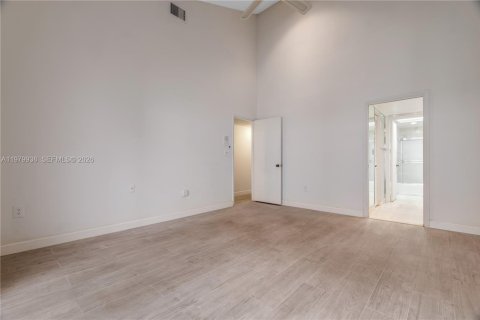 Купить кондоминиум в Саут-Майами, Флорида 3 спальни, 204.38м2, № 2049315 - фото 11