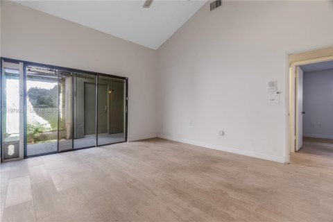 Купить кондоминиум в Саут-Майами, Флорида 3 спальни, 204.38м2, № 2049315 - фото 12