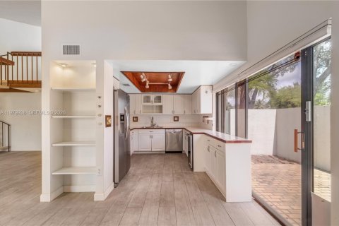 Купить кондоминиум в Саут-Майами, Флорида 3 спальни, 204.38м2, № 2049315 - фото 9