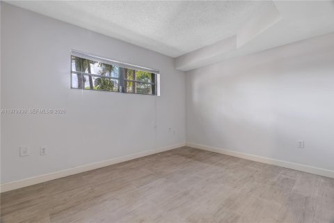 Купить кондоминиум в Саут-Майами, Флорида 3 спальни, 204.38м2, № 2049315 - фото 17