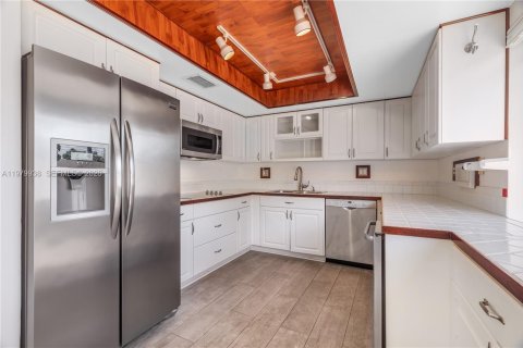 Купить кондоминиум в Саут-Майами, Флорида 3 спальни, 204.38м2, № 2049315 - фото 8