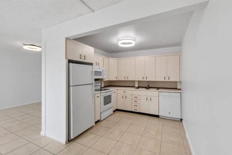 Copropriété à louer à Boca Raton, Floride: 2 chambres, 83.24 m2 № 2181217 - photo 22