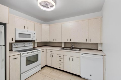 Copropriété à louer à Boca Raton, Floride: 2 chambres, 83.24 m2 № 2181217 - photo 24
