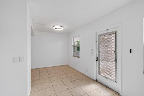 Copropriété à louer à Boca Raton, Floride: 2 chambres, 83.24 m2 № 2181217 - photo 20