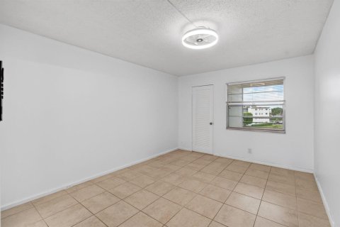 Copropriété à louer à Boca Raton, Floride: 2 chambres, 83.24 m2 № 2181217 - photo 28