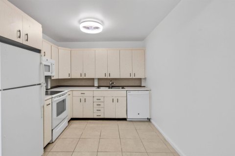 Copropriété à louer à Boca Raton, Floride: 2 chambres, 83.24 m2 № 2181217 - photo 23