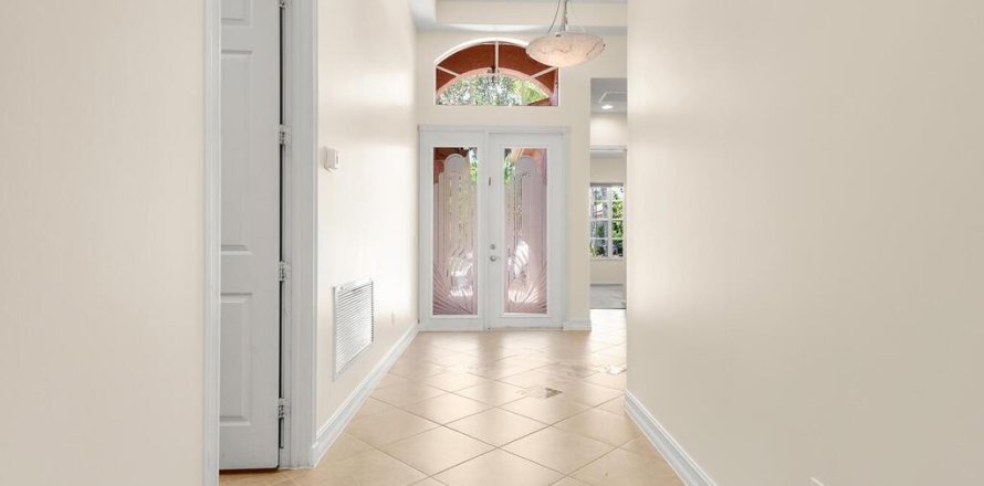 House in Lake Worth, Florida 3 bedrooms, 202.16 sq.m. № 1168955