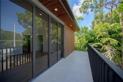 House in Fort Lauderdale, Florida 3 bedrooms, 282.61 sq.m. № 1920157 - photo 28