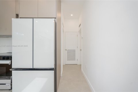 House in Fort Lauderdale, Florida 3 bedrooms, 282.61 sq.m. № 1920157 - photo 13