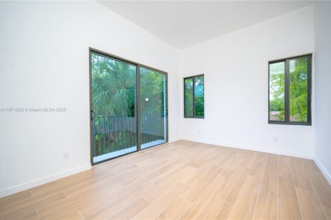 House in Fort Lauderdale, Florida 3 bedrooms, 282.61 sq.m. № 1920157 - photo 30