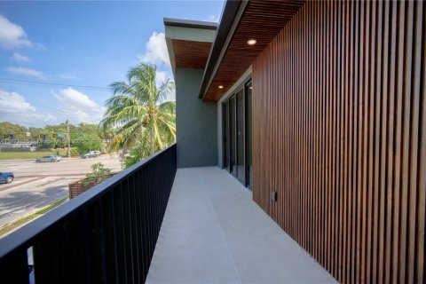 House in Fort Lauderdale, Florida 3 bedrooms, 282.61 sq.m. № 1920157 - photo 29